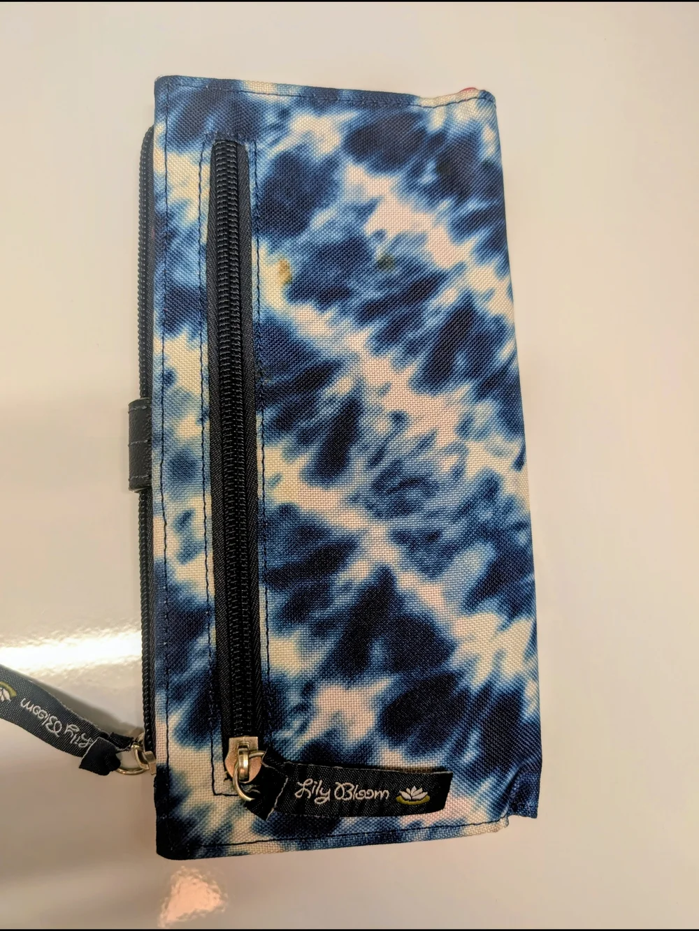Lily Bloom Tie-Dye Blue Convertible Wallet Clutch Snap Closure Pink Interior